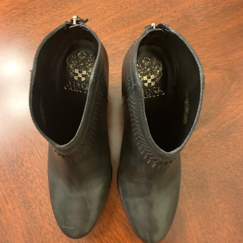 NEW black Vince Camuto Booties 8.5 - Picture 3 of 4